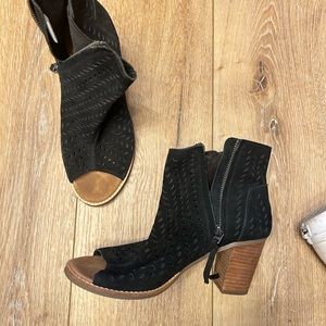 Toms booties